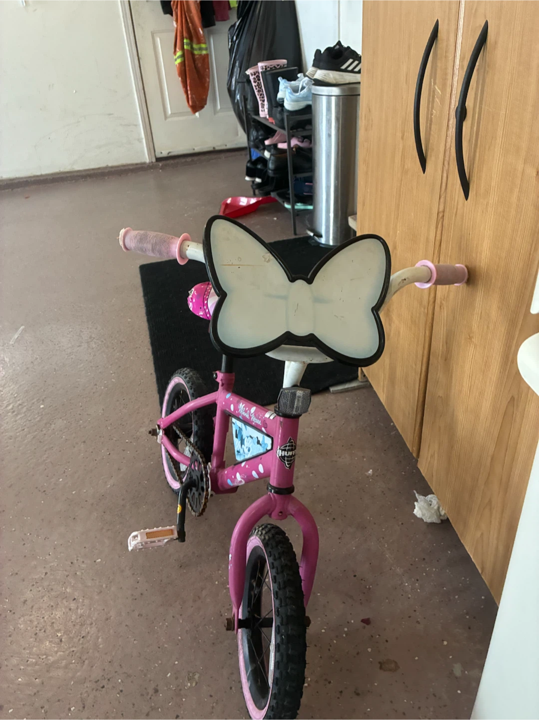 Kids Pink Huffy minnie mouse Bicycle - photo 2