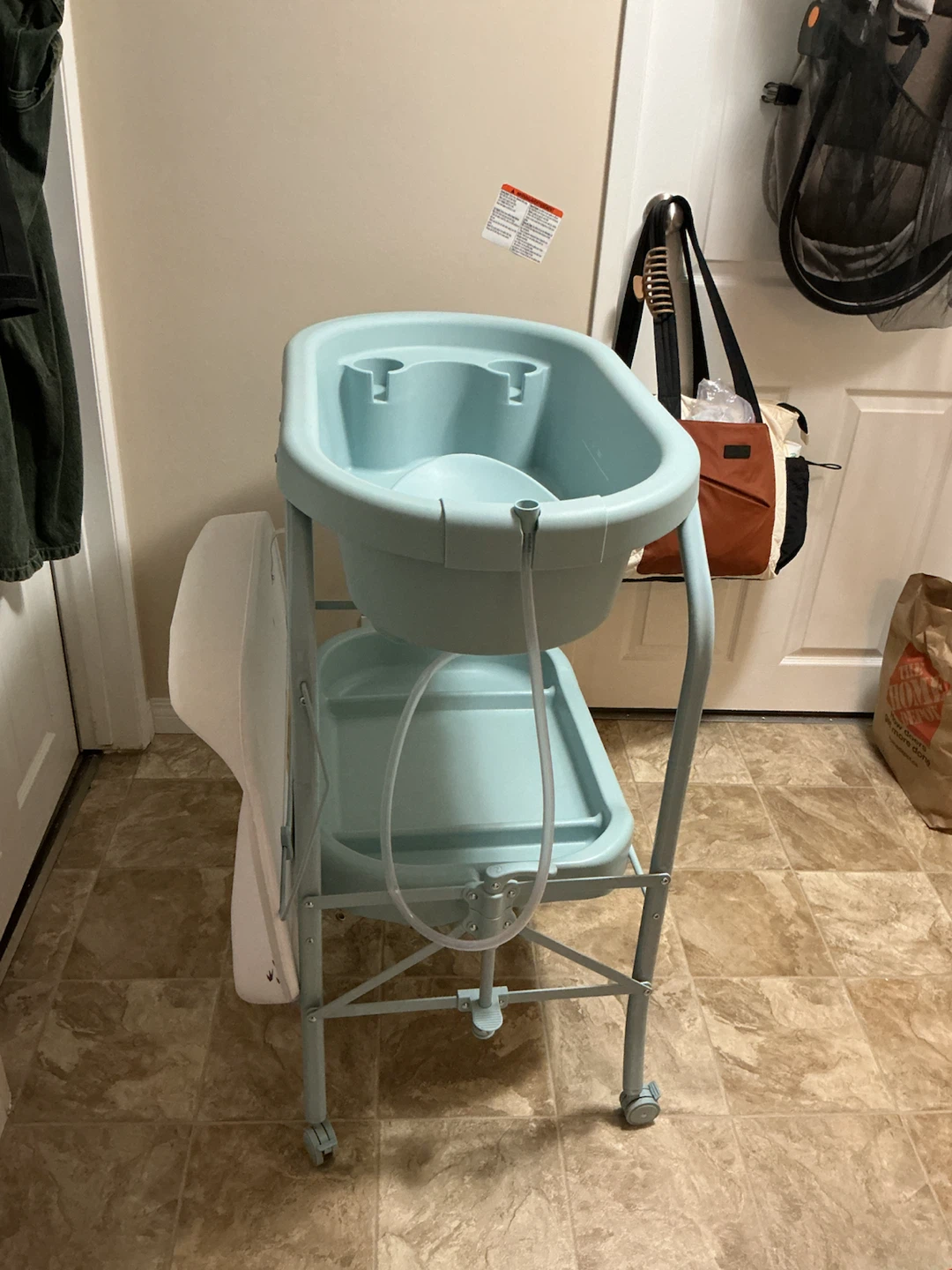 Changing table with bath - photo 4
