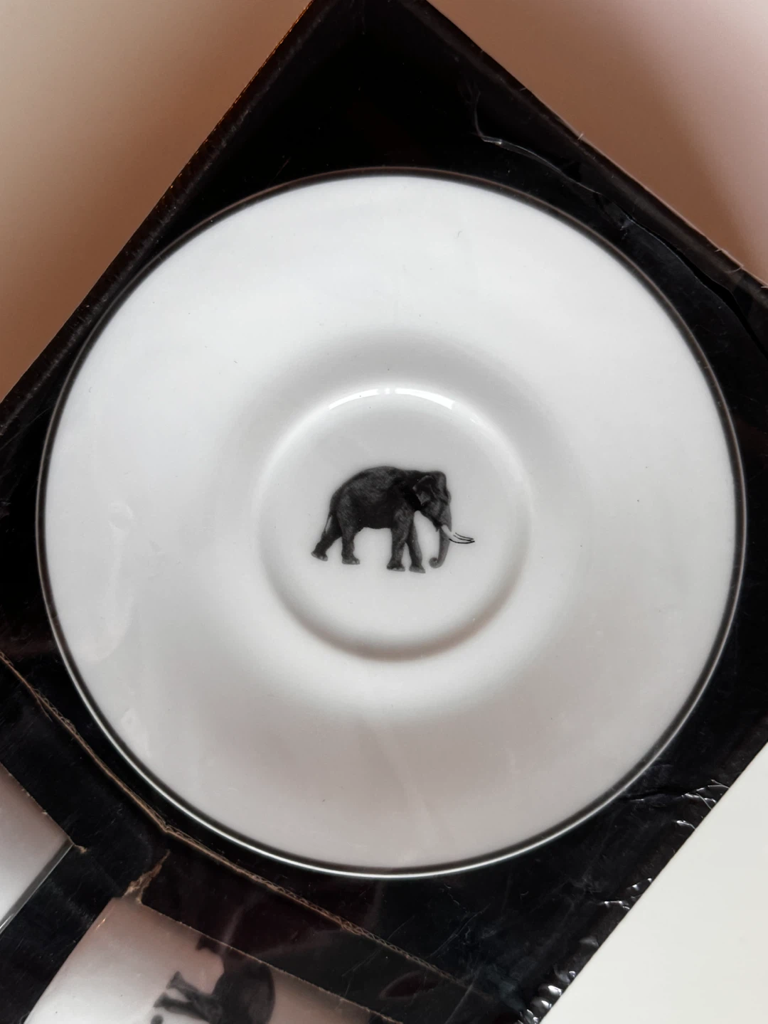 Set of 6 Espresso Cups and Saucers with Elephant Design - photo 5