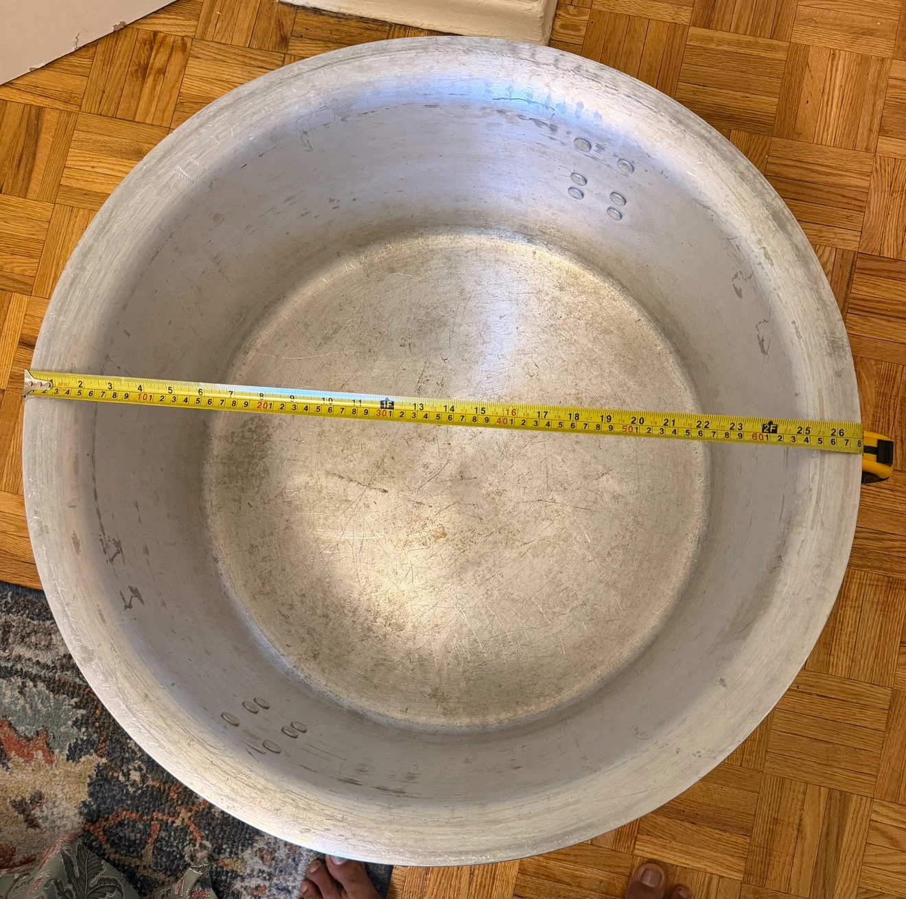 Big Aluminum pot, up to 12 kgs we can cook