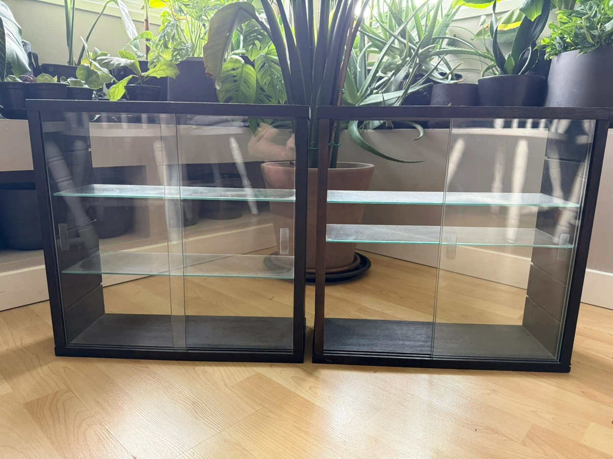 2x Wall-mounted Display Cabinet with Glass Doors