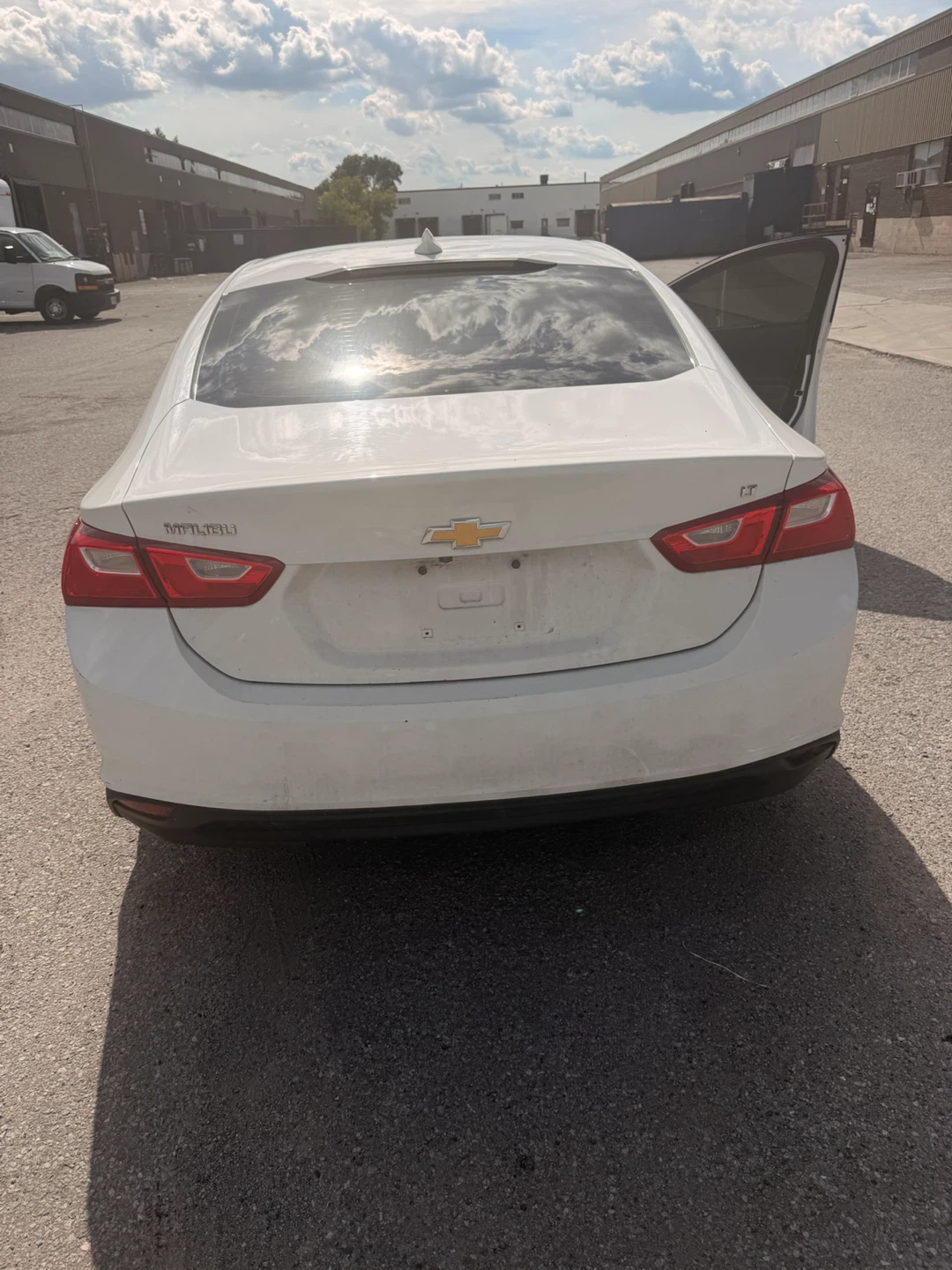 White Chevrolet Malibu Sedan - photo 4