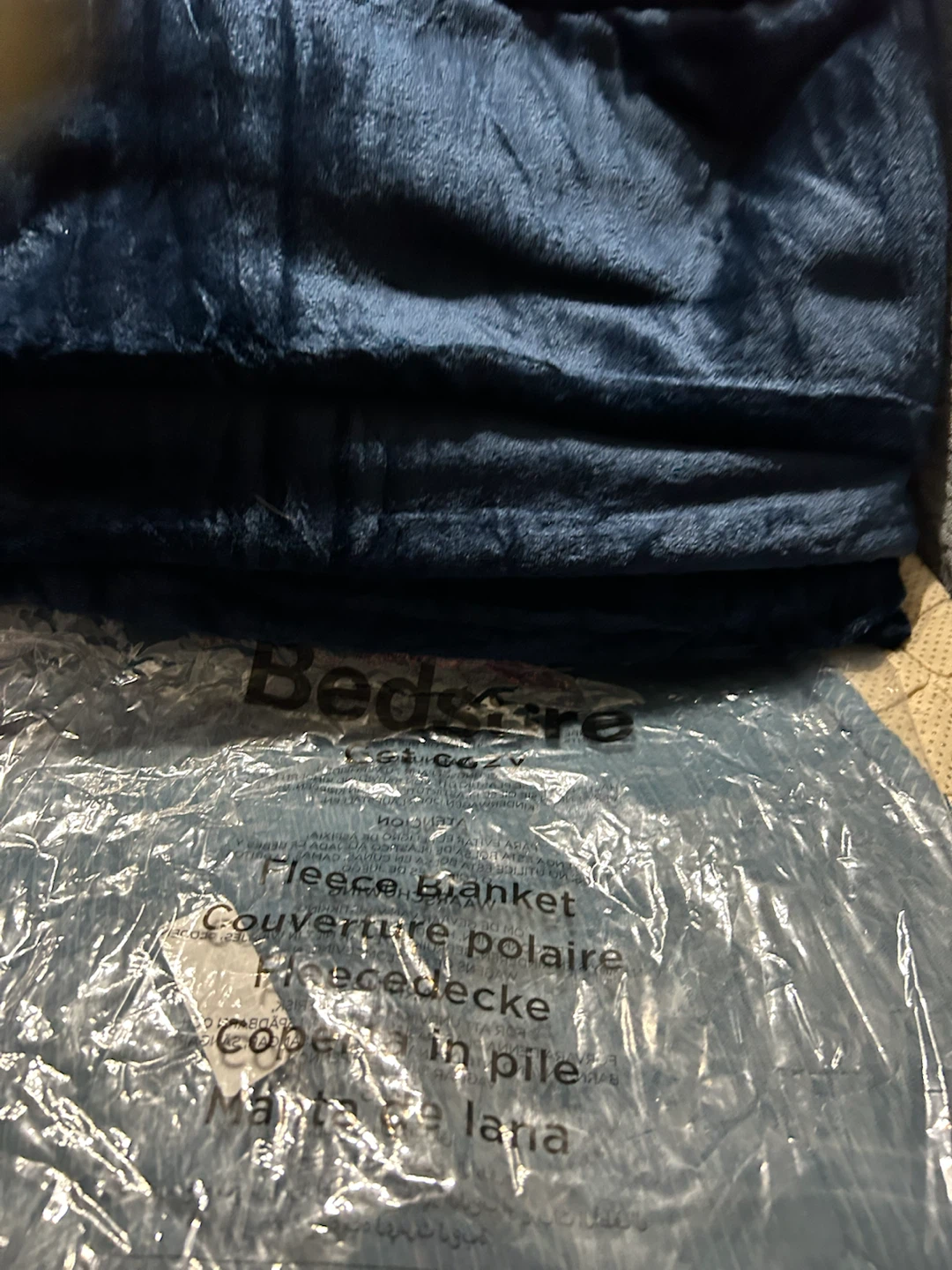 Brand New-Bedsure Fleece Blanket(60x80) - photo 5