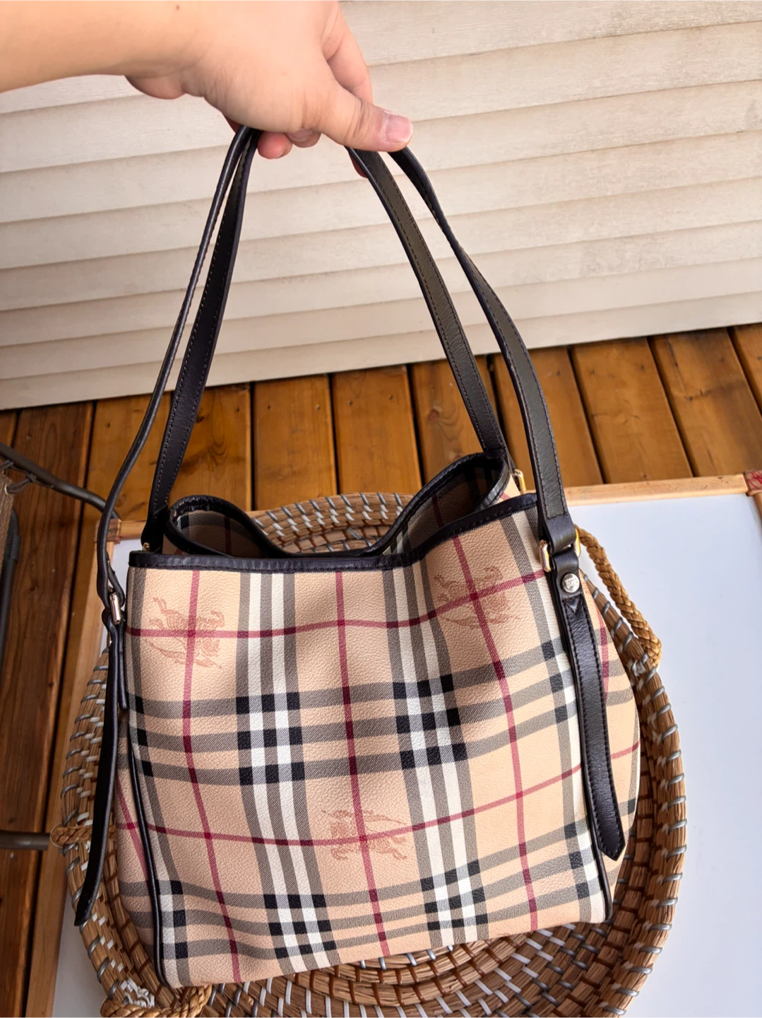 Burberry tote - photo 2