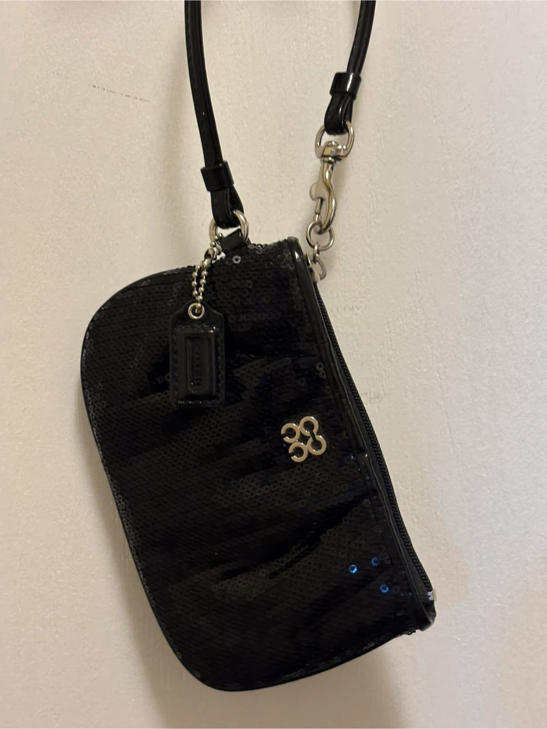 Coach Black Sequin Wristlet - photo 2