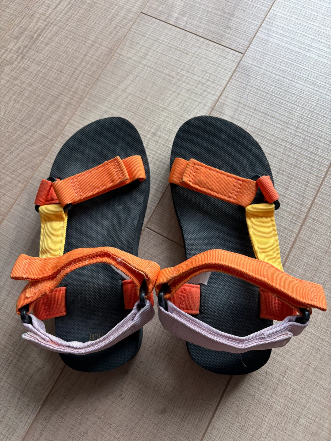 Strappy colourful sandals - Size 36/37 - photo 2