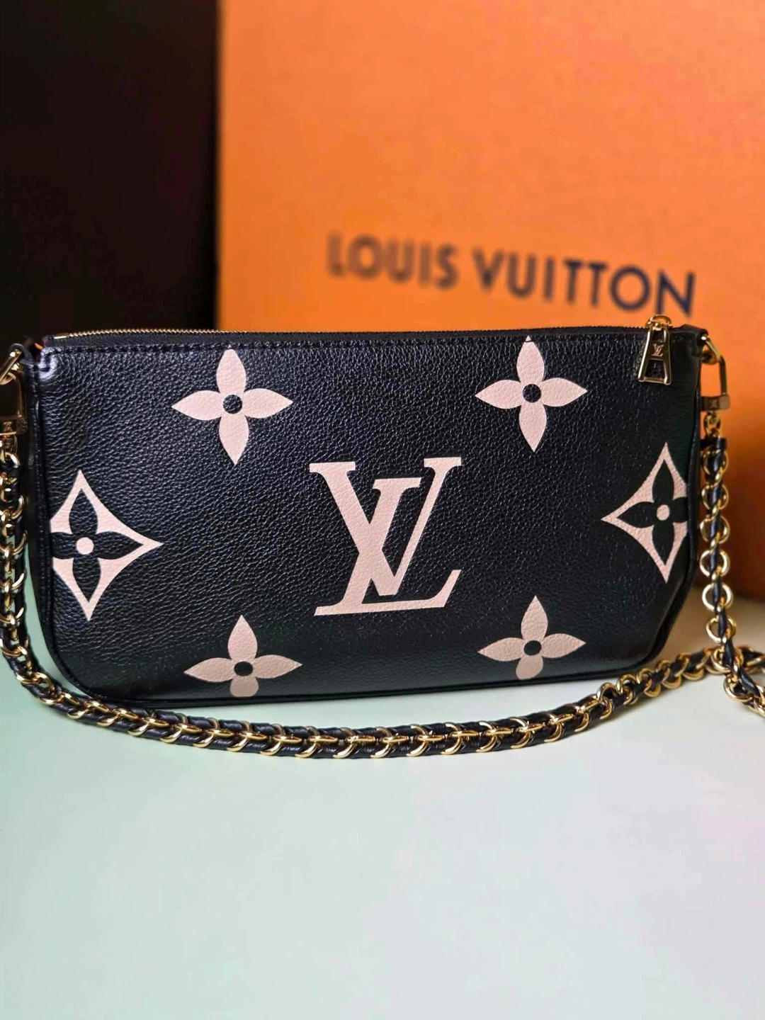 FOR SALE ✨ Pre-LOVED Louis Vuitton Multi Pochette Accessories - photo 3