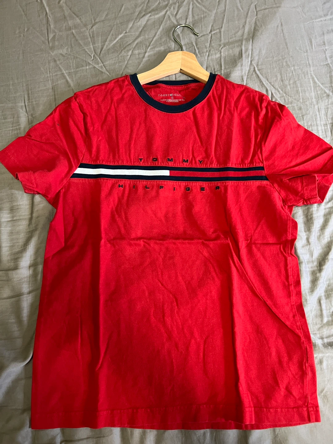 Tommy Hilfiger Red T-Shirt -Medium