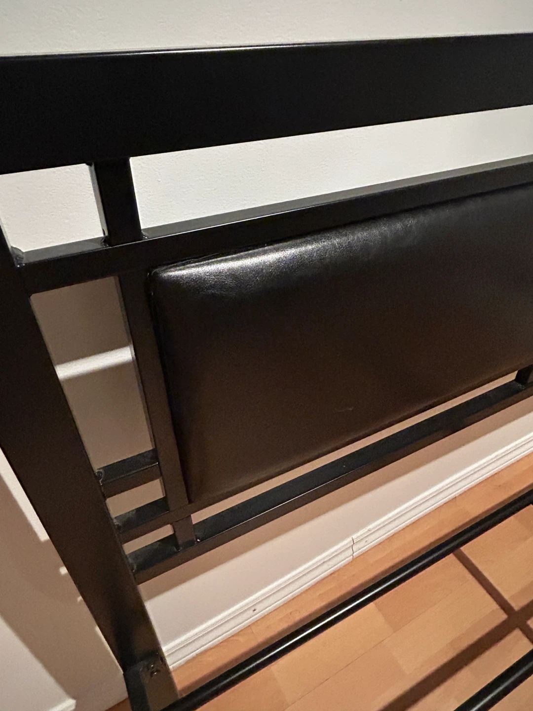 Nice and sturdy Double/Full size bed frame
