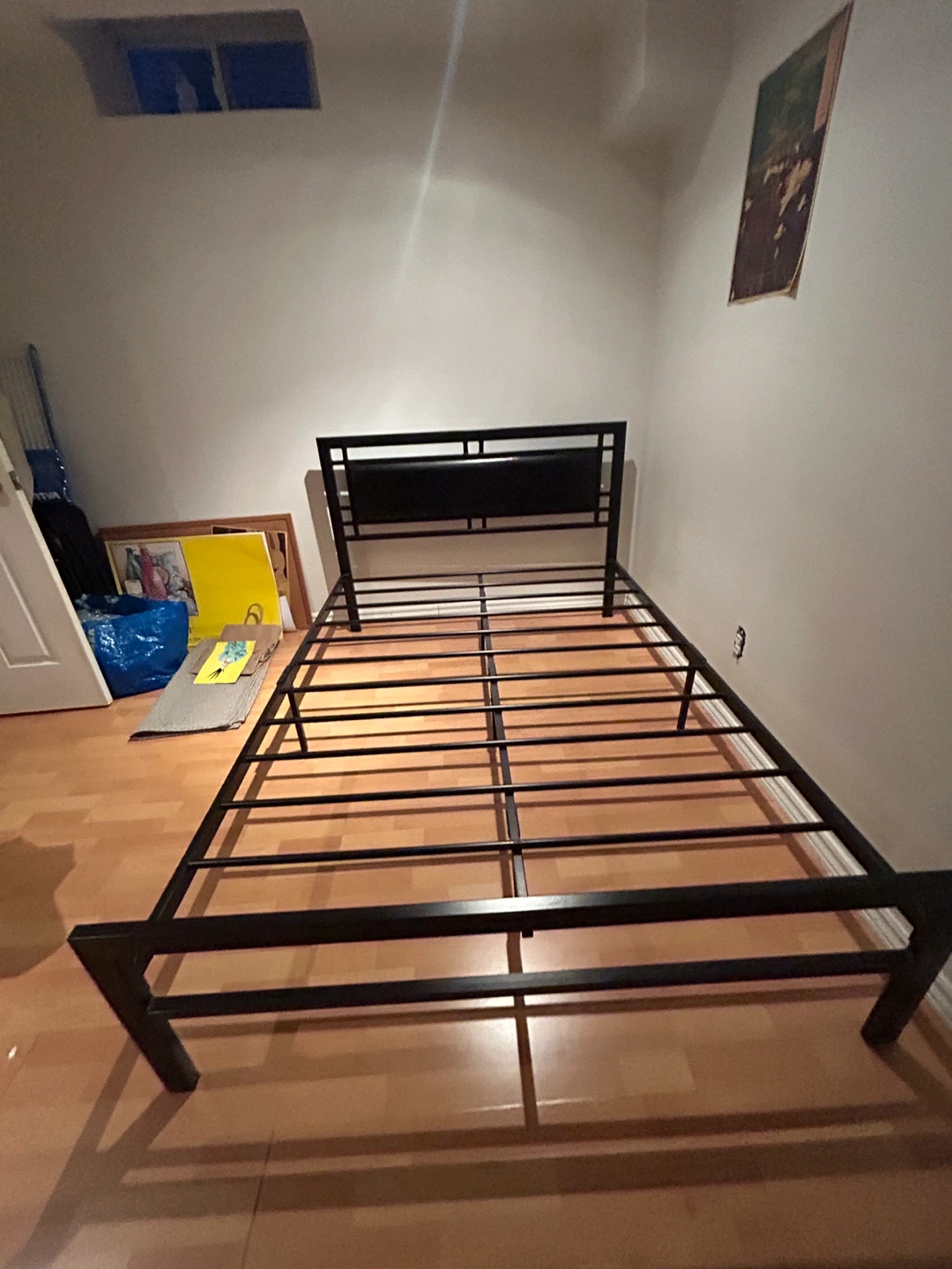 Nice and sturdy Double/Full size bed frame - photo 4
