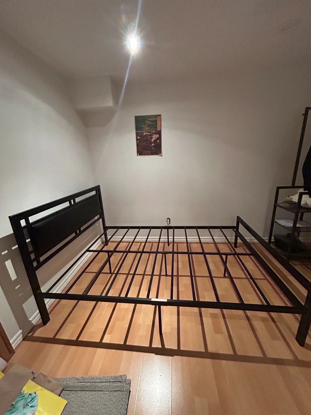 Nice and sturdy Double/Full size bed frame - photo 5