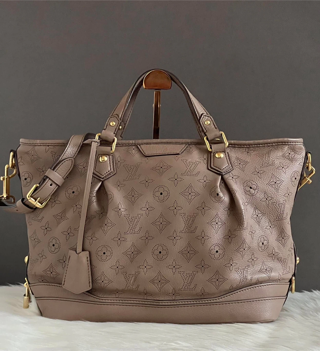 FOR SALE ✨PRE-LOVED Louis Vuitton Taupe Poudre PM Bag - photo 2
