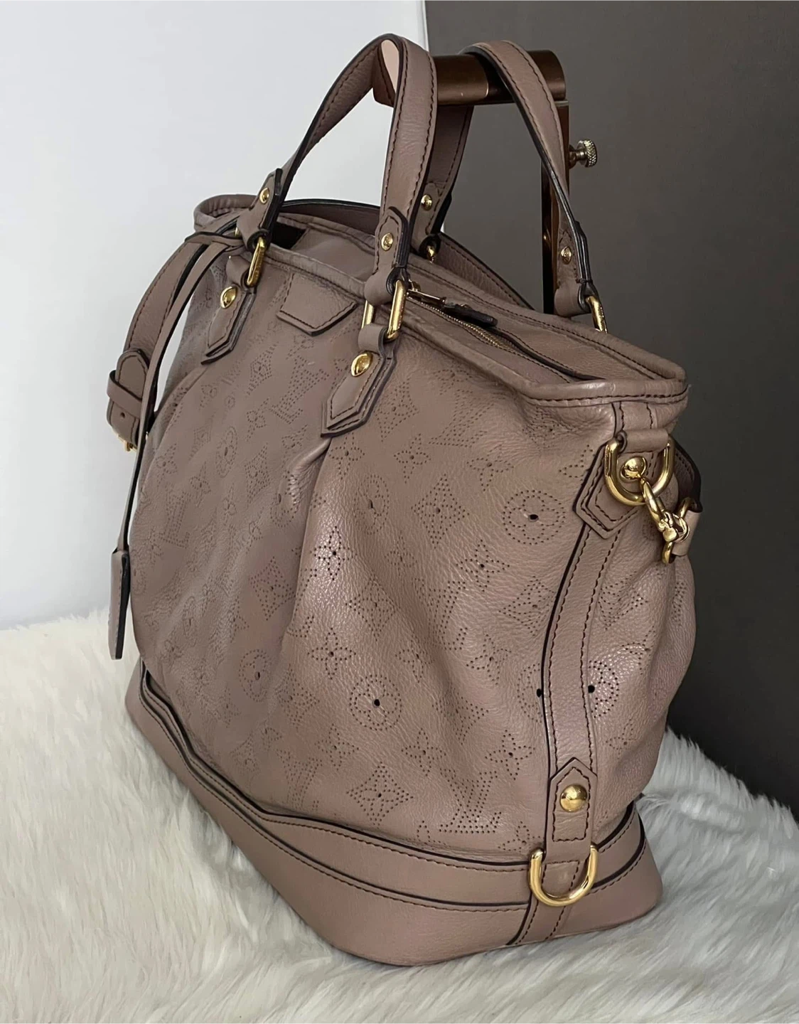 FOR SALE ✨PRE-LOVED Louis Vuitton Taupe Poudre PM Bag - photo 3