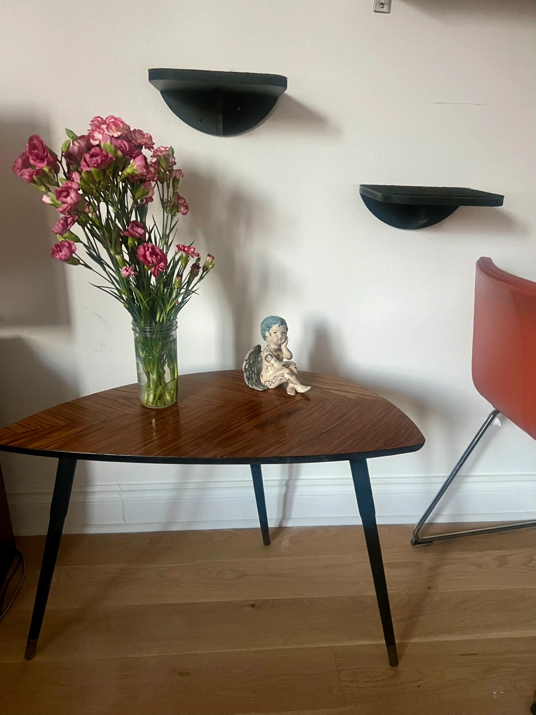 Wooden leaf accent Table/coffee table  - Mid-Century Modern
