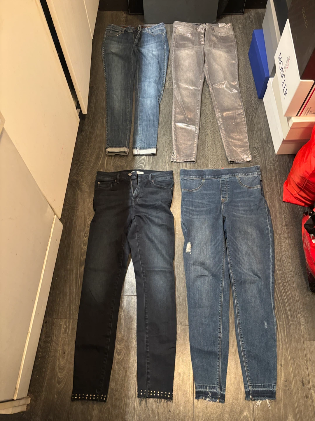 4 Pair Designer Jeans Size 26-27 Stretchy