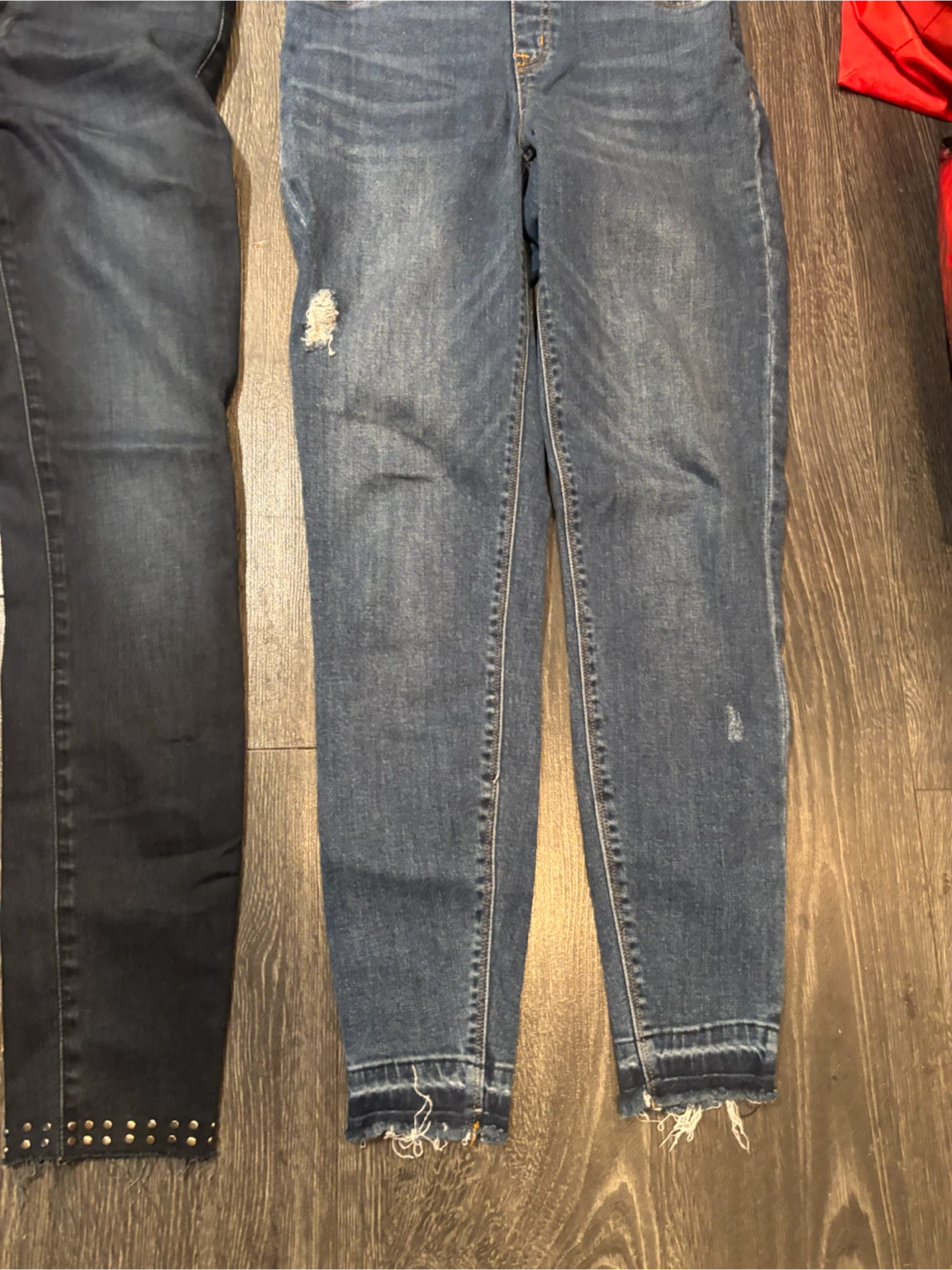 4 Pair Designer Jeans Size 26-27 Stretchy - photo 3