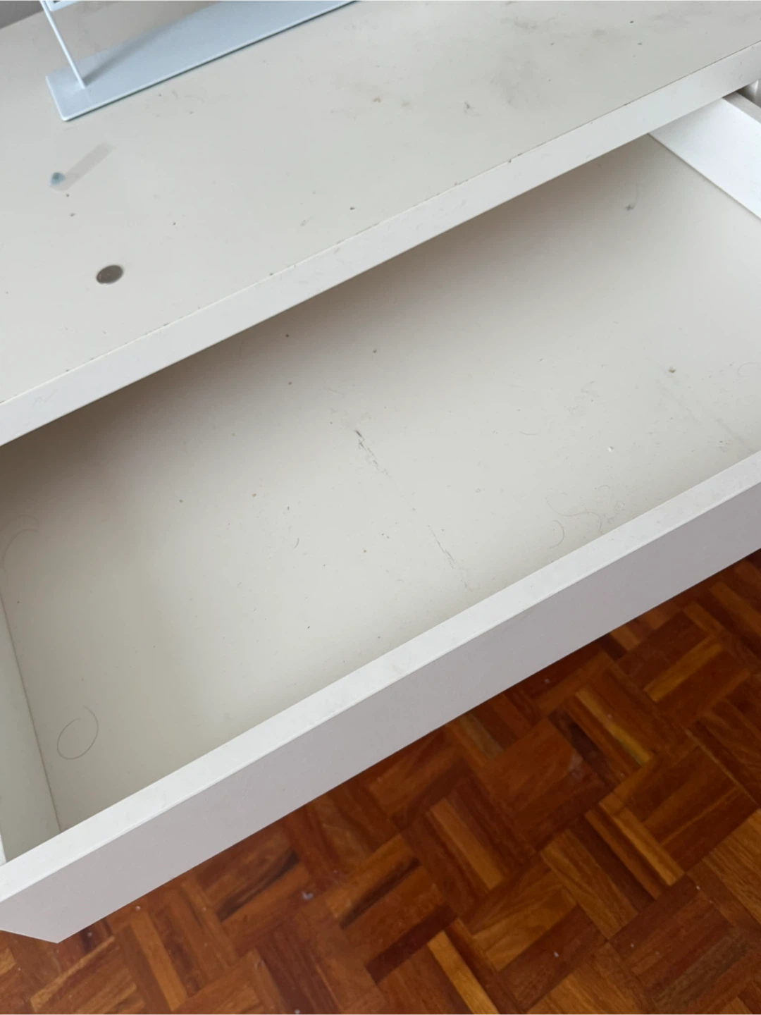 White Desk with Drawer - photo 4