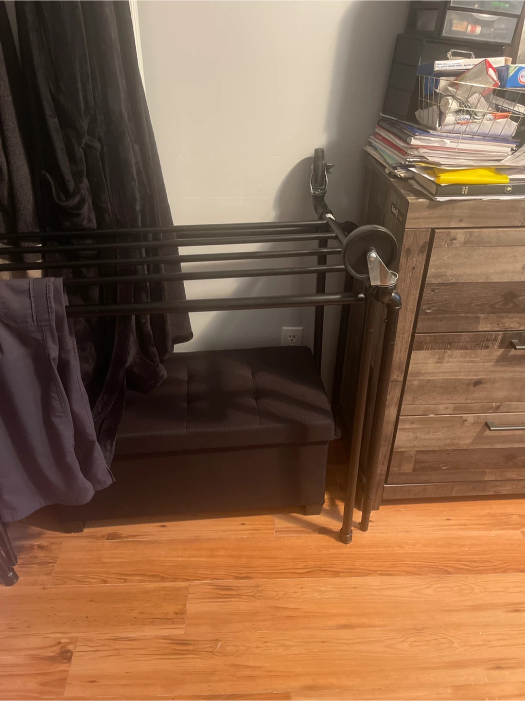 Clothes hanger