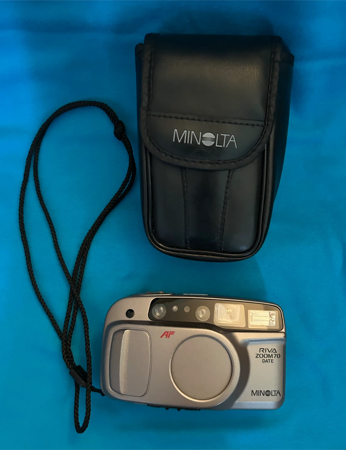 Minolta Riva Zoom 70 Date Camera with Case