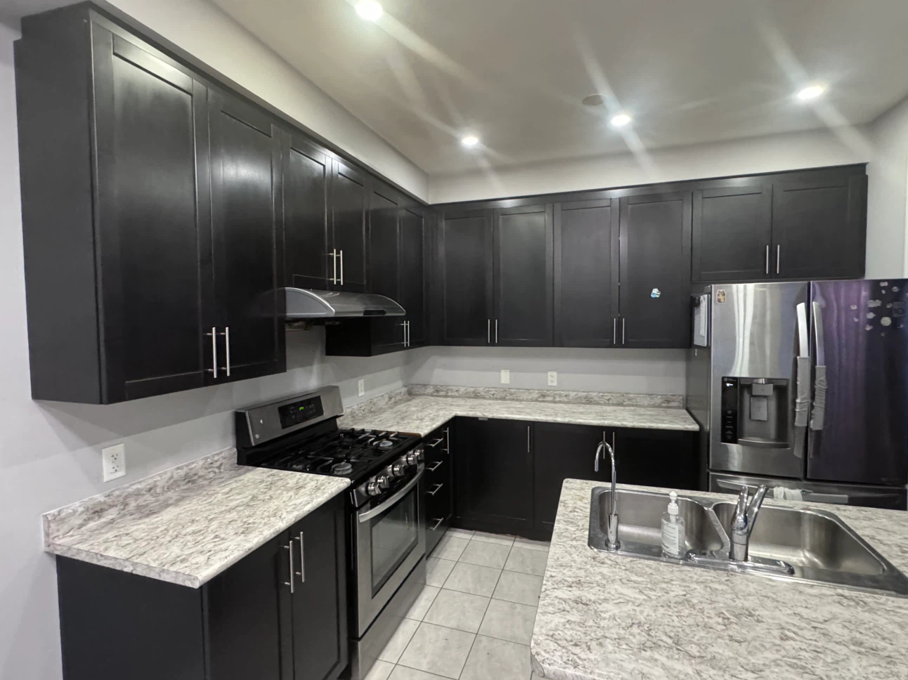 Dark brown Kitchen Cabinets