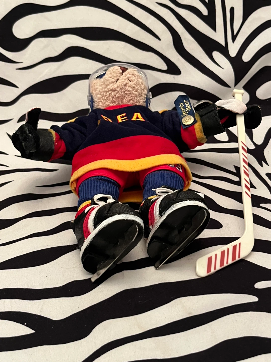 🧸 "Flash" Dream Team Hockey Player collectible - photo 5