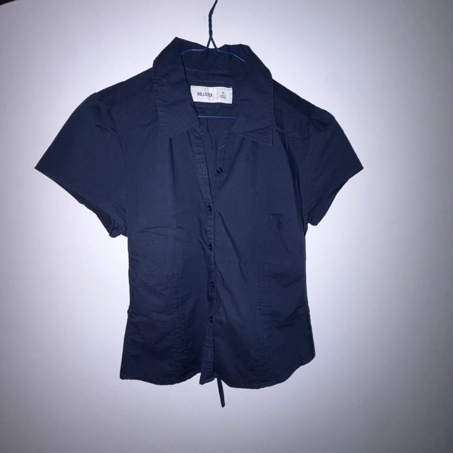 Hollister Women's Short Sleeve Button-Up Shirt - photo 3