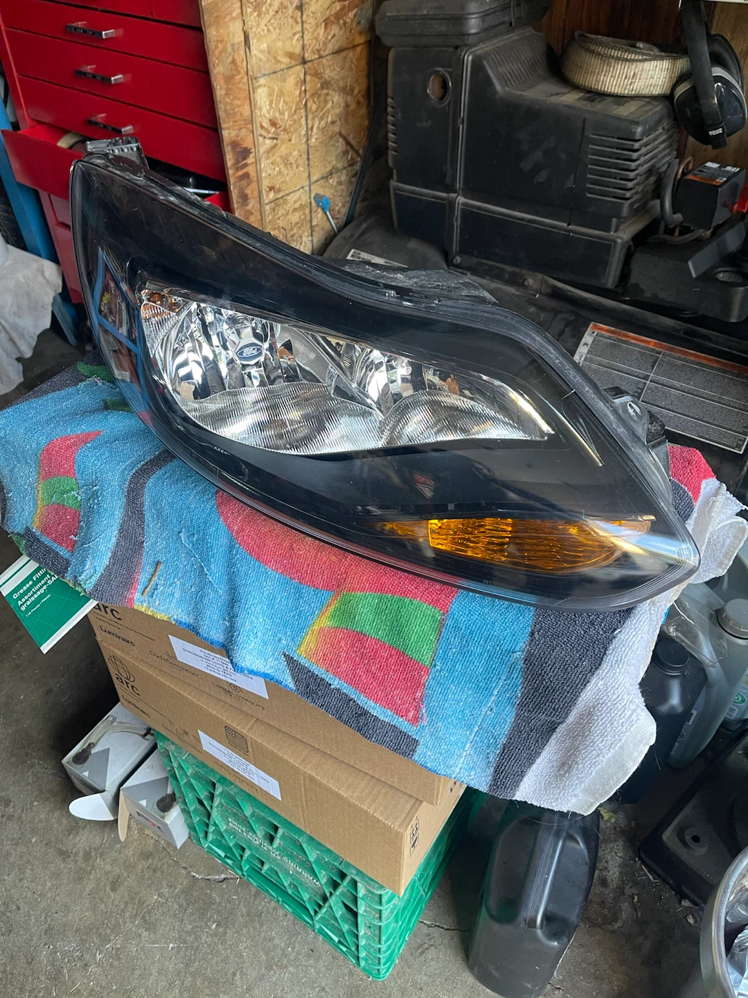 Ford Focus Headlight