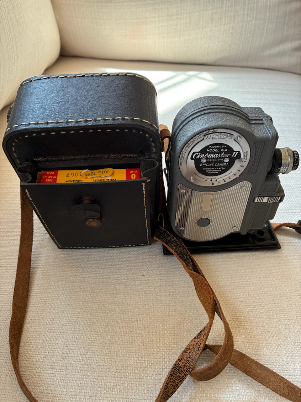 Cinémaster II Model G-8 8mm Cine Camera