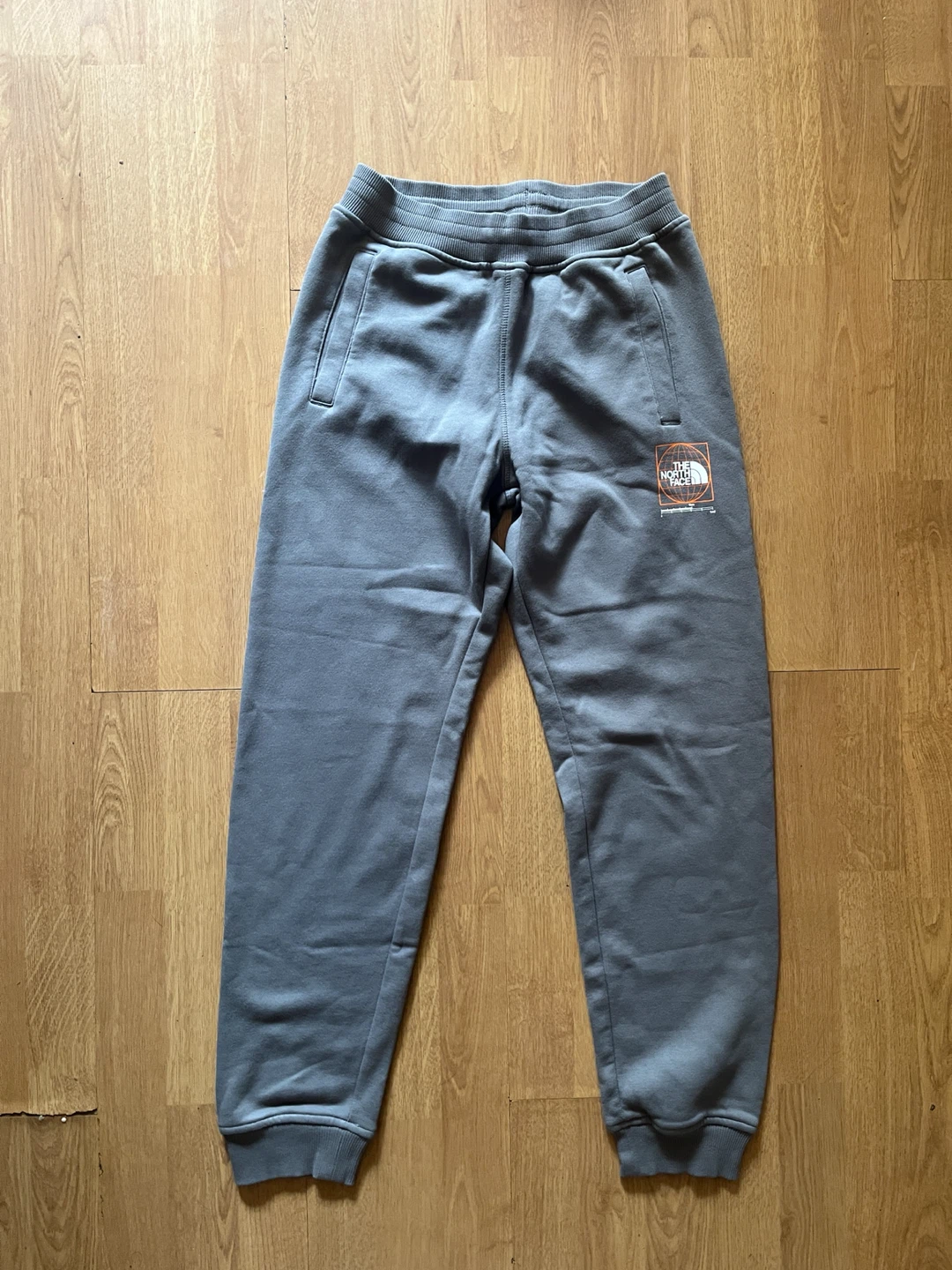 The North Face Grey Hoodie and Jogger Set YOUTH XL - photo 4