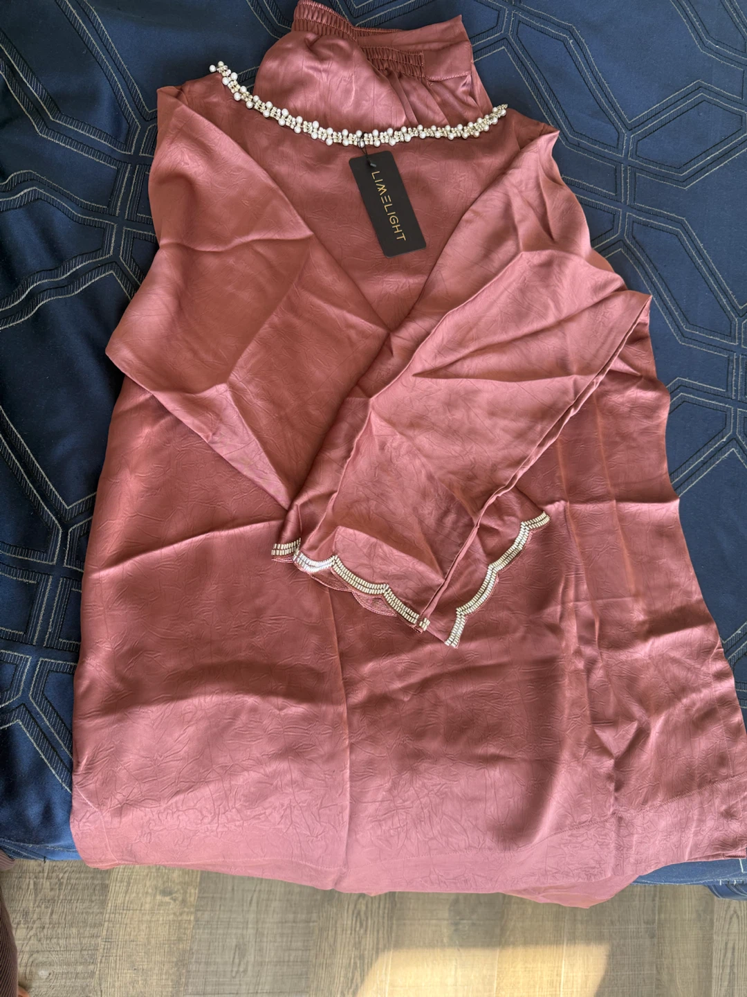Limelight Women's Embellished Neckline Top