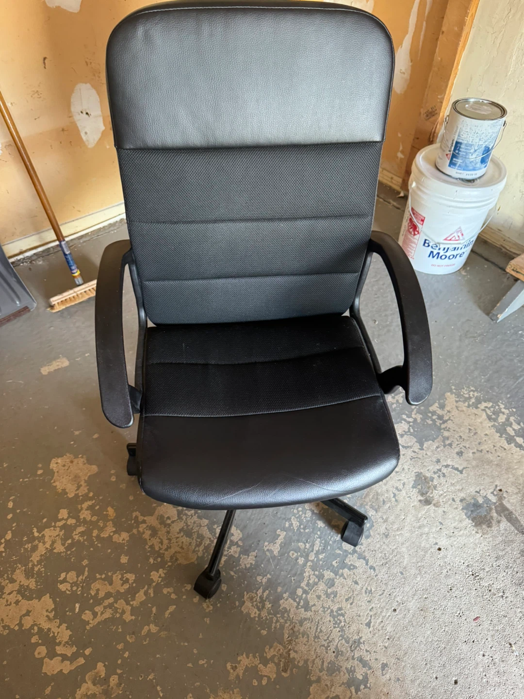 Black Office Chair