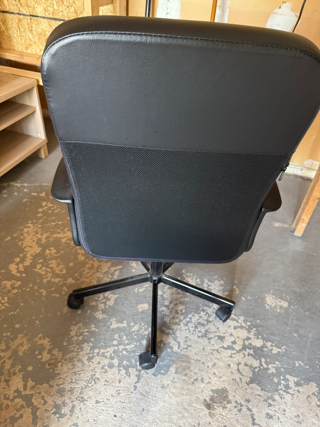 Black Office Chair - photo 2