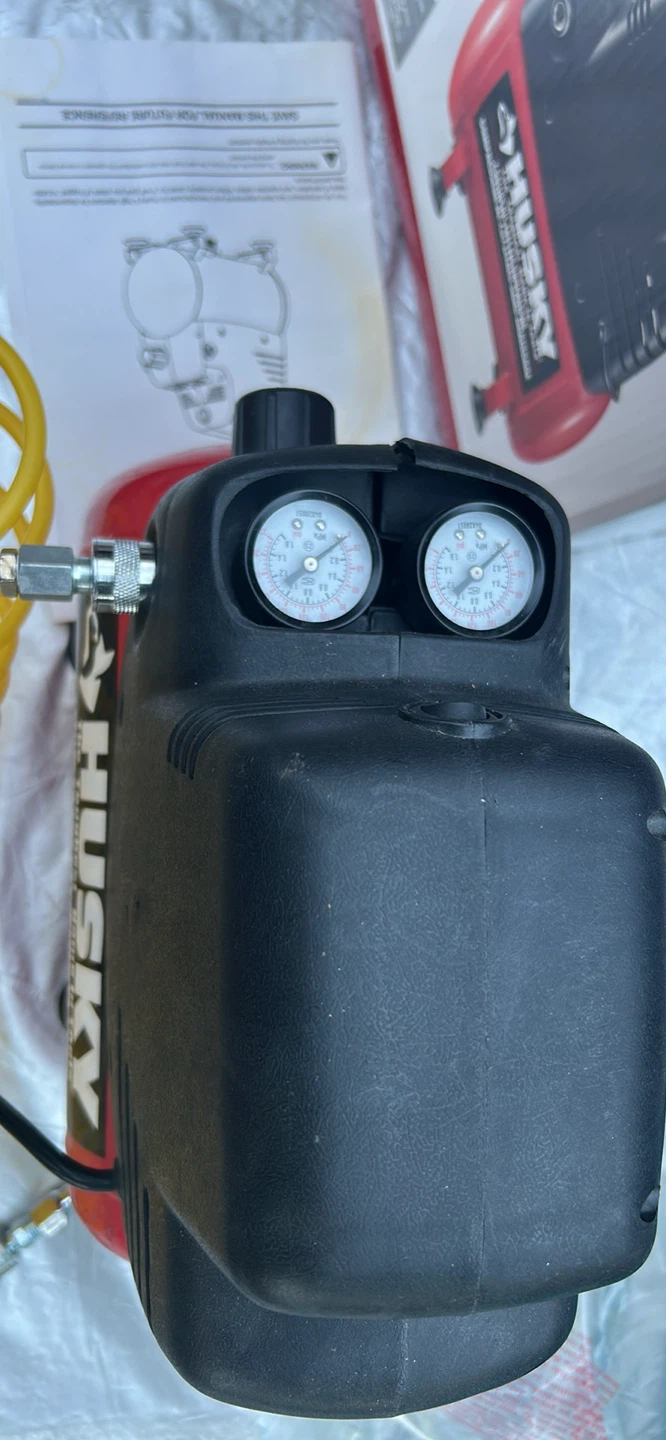 Husky 2 Gallon Oil-Free Air Compressor & Accessory Kit - photo 2