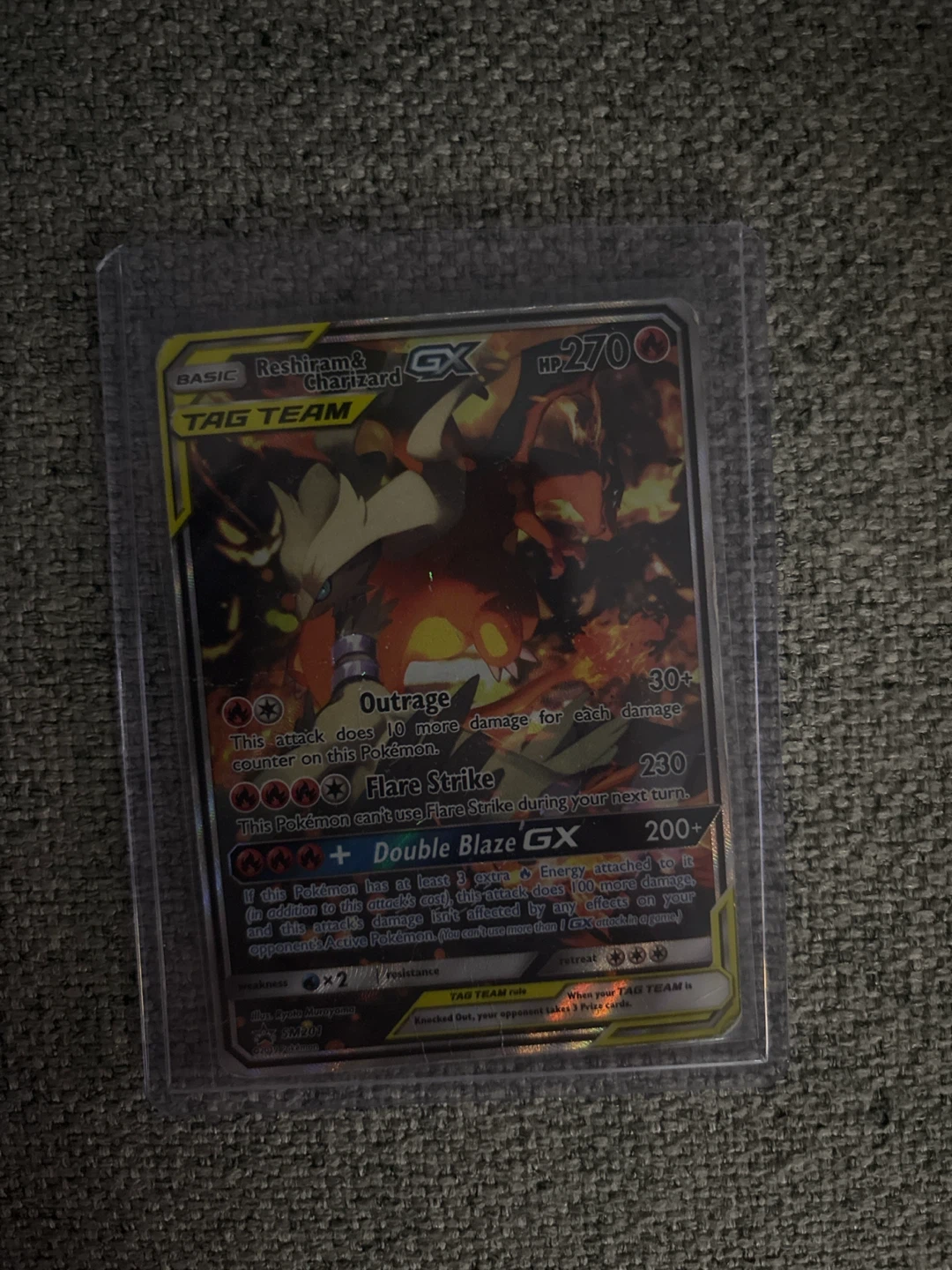 Reshiram & Charizard GX TAG TEAM Pokémon Card