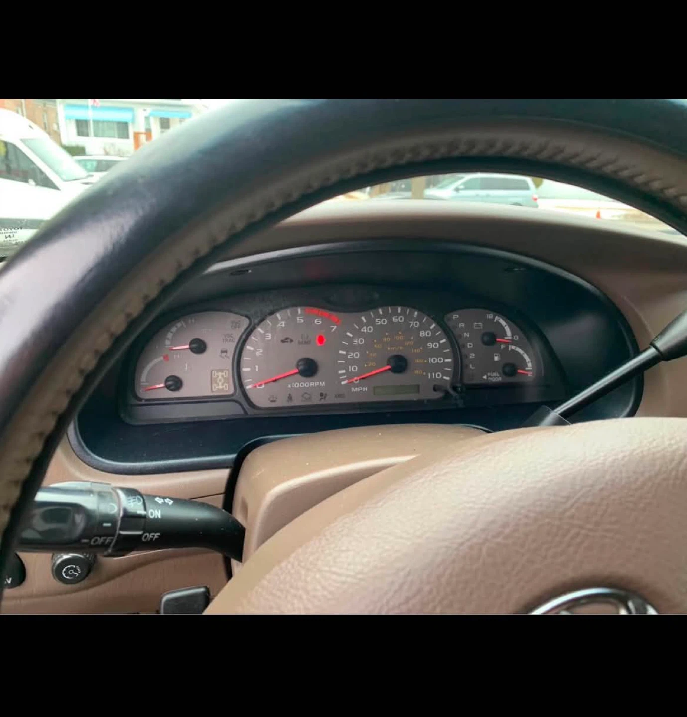 2005 Toyota Sequoia SR5 - photo 5