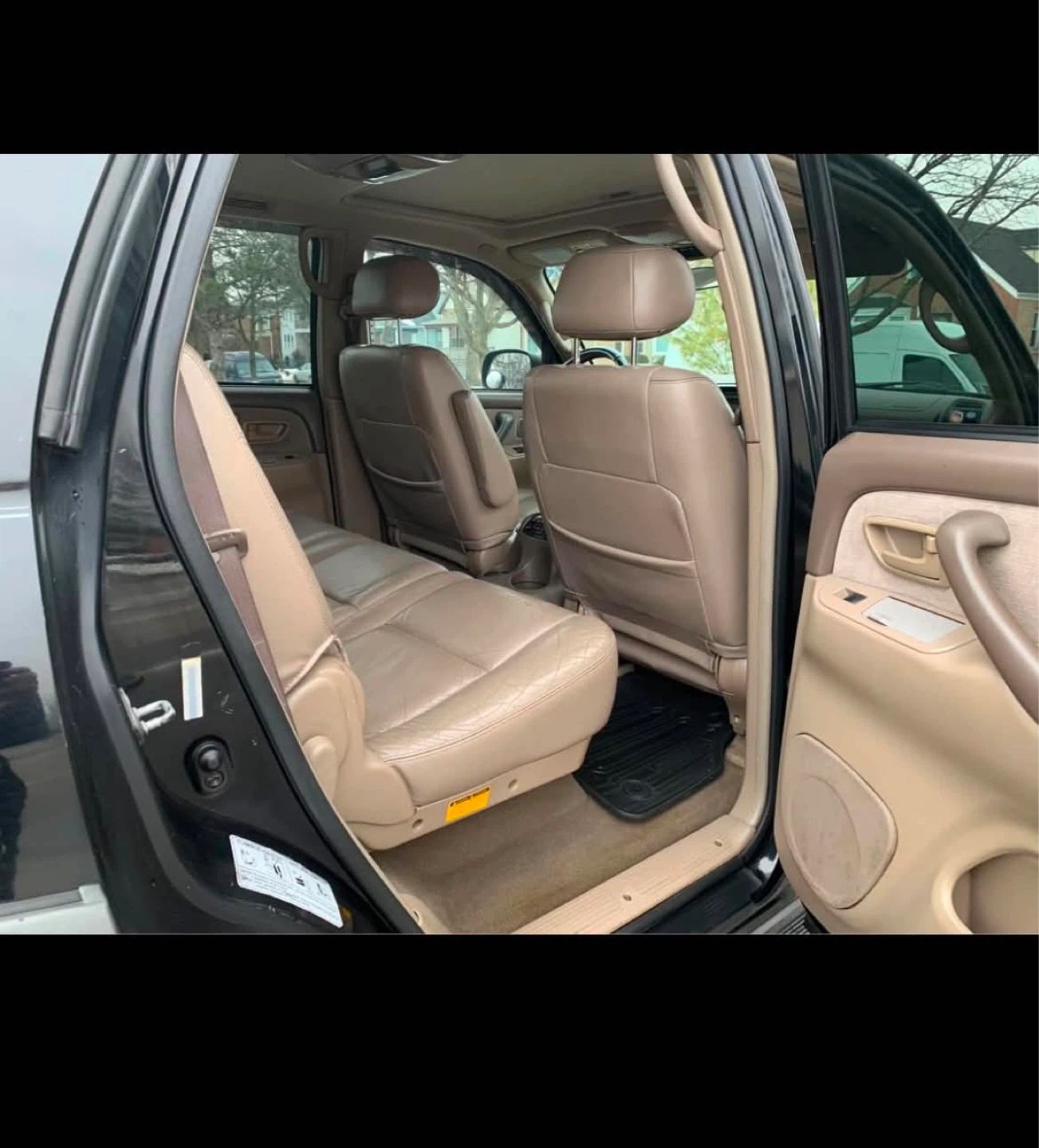 2005 Toyota Sequoia SR5 - photo 3