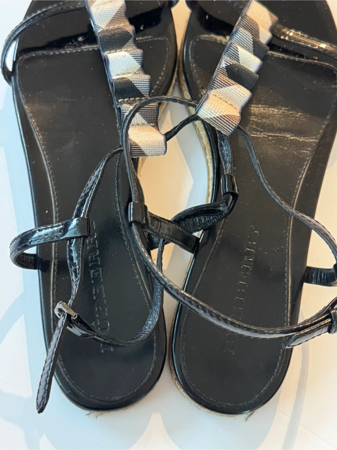 Burberry Nova Check Black Patent Sandals Size 40 - photo 2