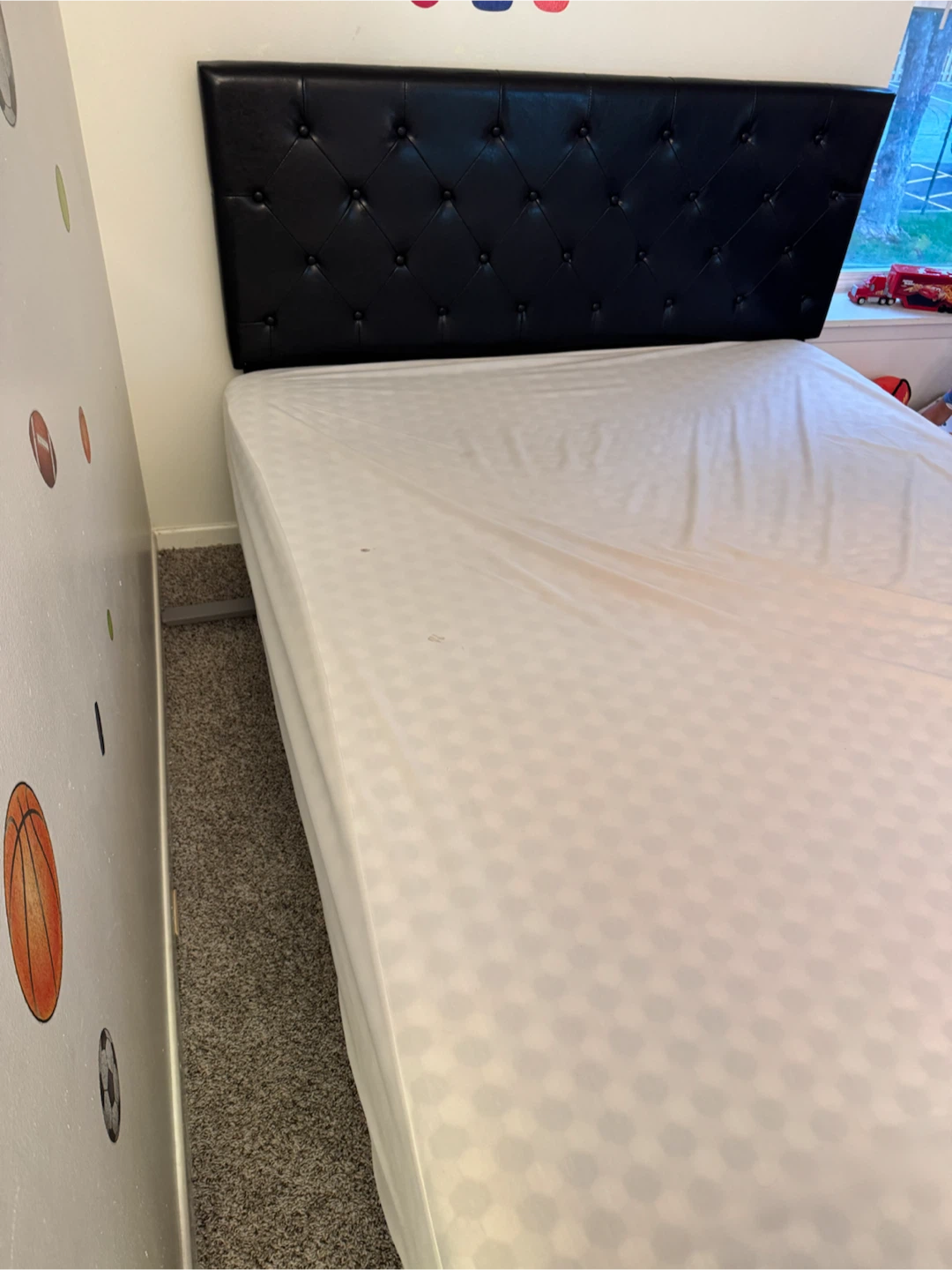 Black Tufted Headboard and Mattress - photo 2
