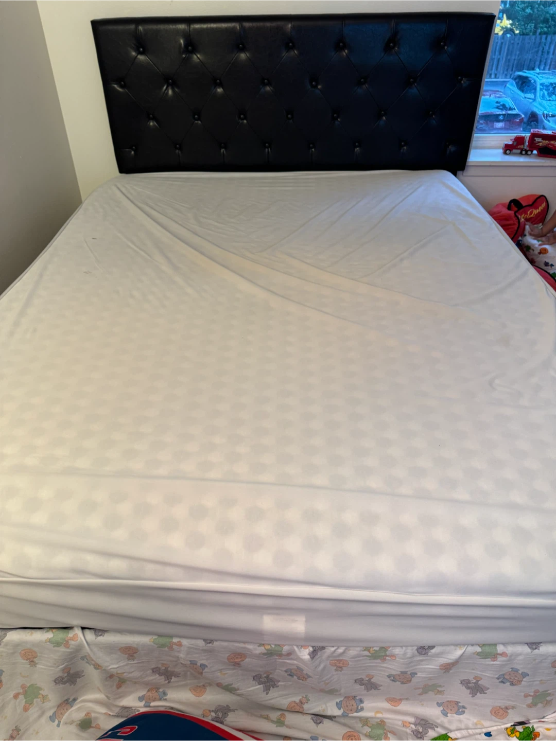 Black Tufted Headboard and Mattress - photo 3