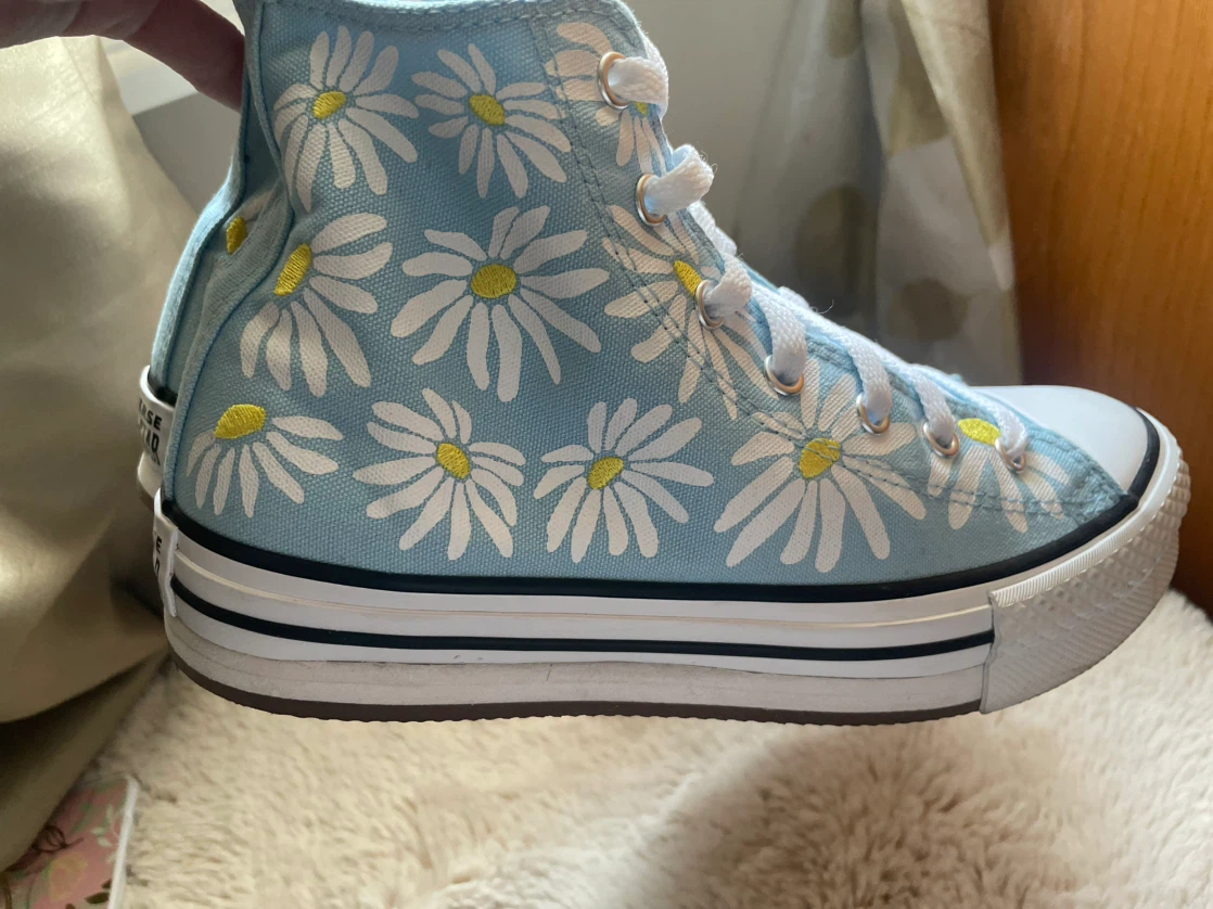 Converse Chuck Taylor All Star Shoes - w7 or kid5 - photo 2