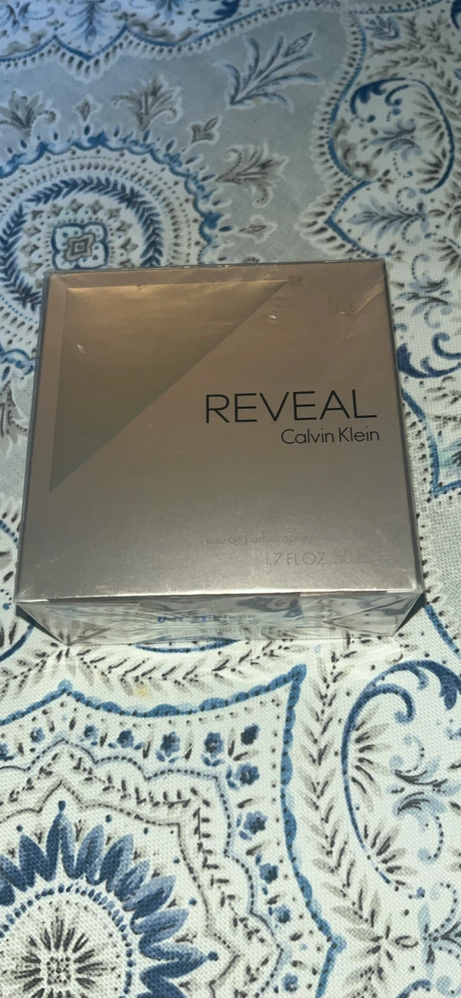 Calvin Klein Reveal Eau de Parfum for Women, 50ml
