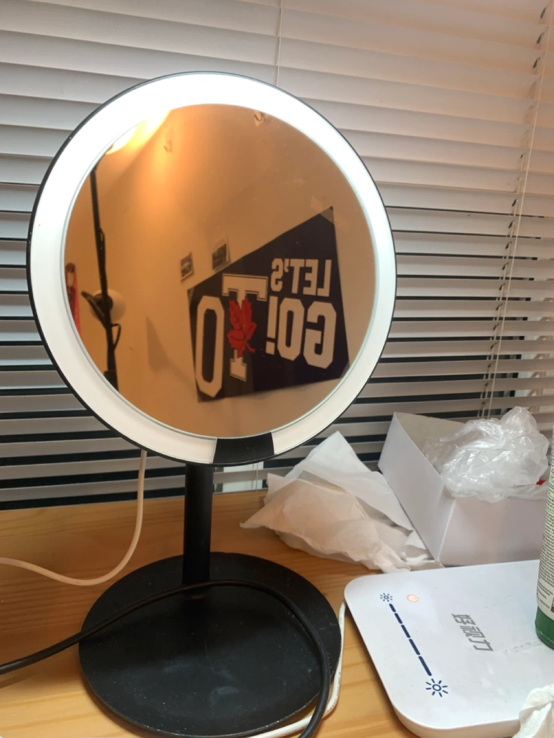 Amiro Lighted Makeup Mirror - photo 2