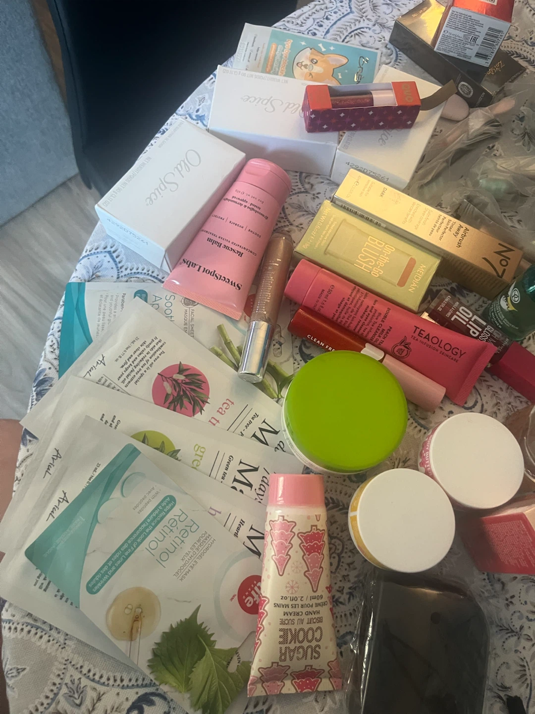 Assorted Beauty and Personal Care Products bundle - photo 2