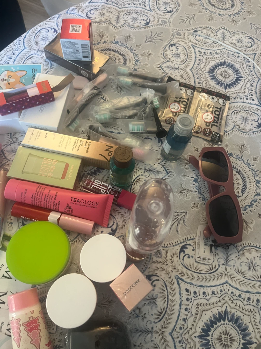 Assorted Beauty and Personal Care Products bundle - photo 3