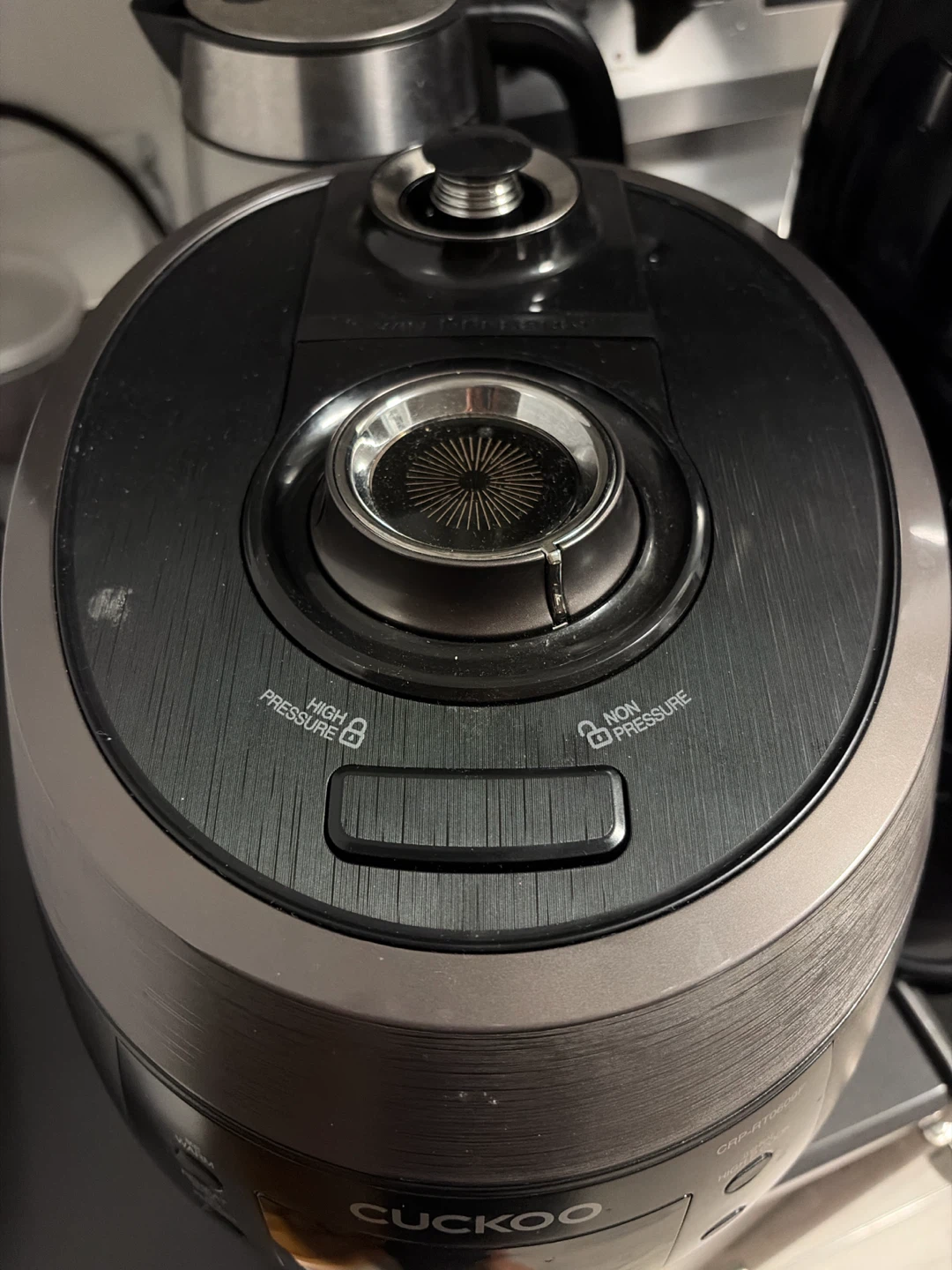 Cuckoo CRP-RT0609F Rice Cooker - photo 2