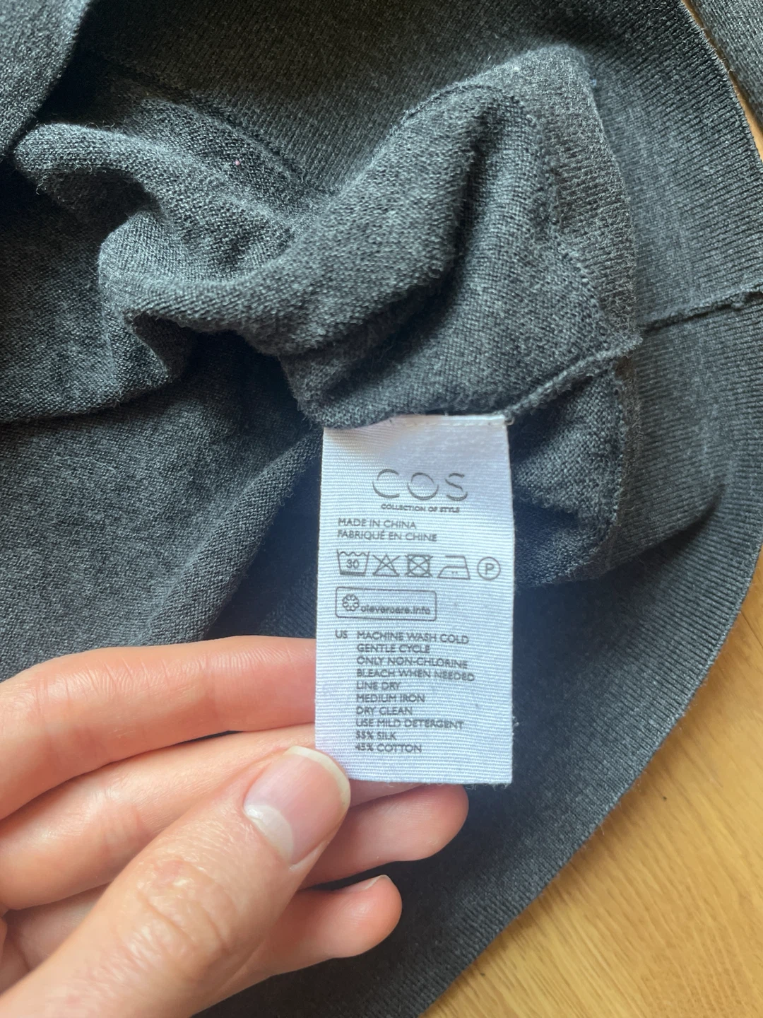 COS Grey V-Neck Sweater - photo 4