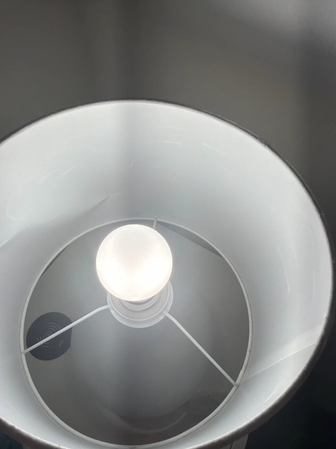 White Table Lamp - photo 3