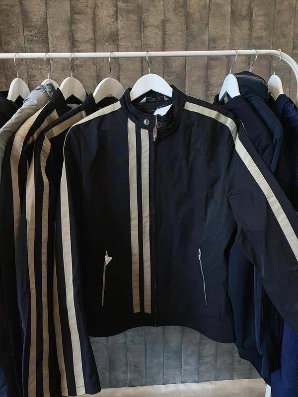 ZARA Man Black Jacket with Beige Stripes – Size L - photo 3