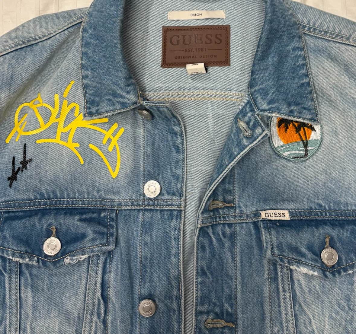 Guess Denim Jacket with Patches and Graphics - Size L - photo 2