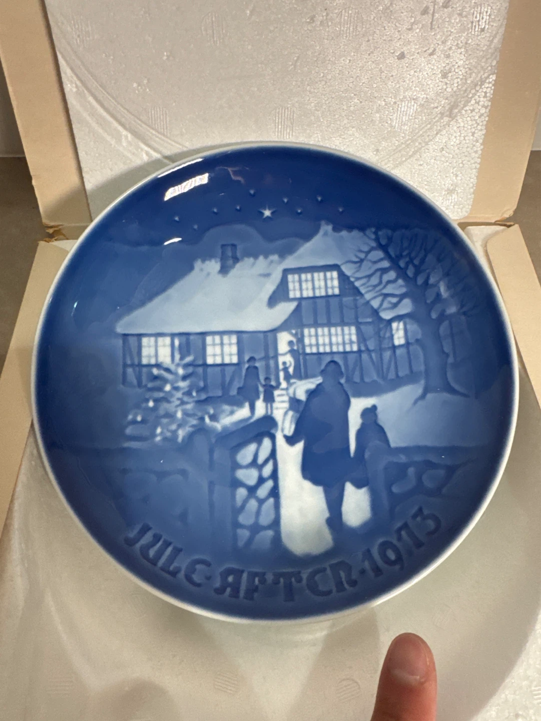 The price is per item. Bing & Grondahl Christmas Plate 1973 - photo 3